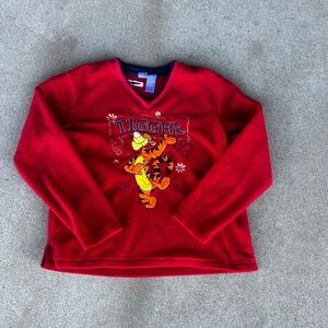 Women’s vintage red Disney Tigger fleece crew